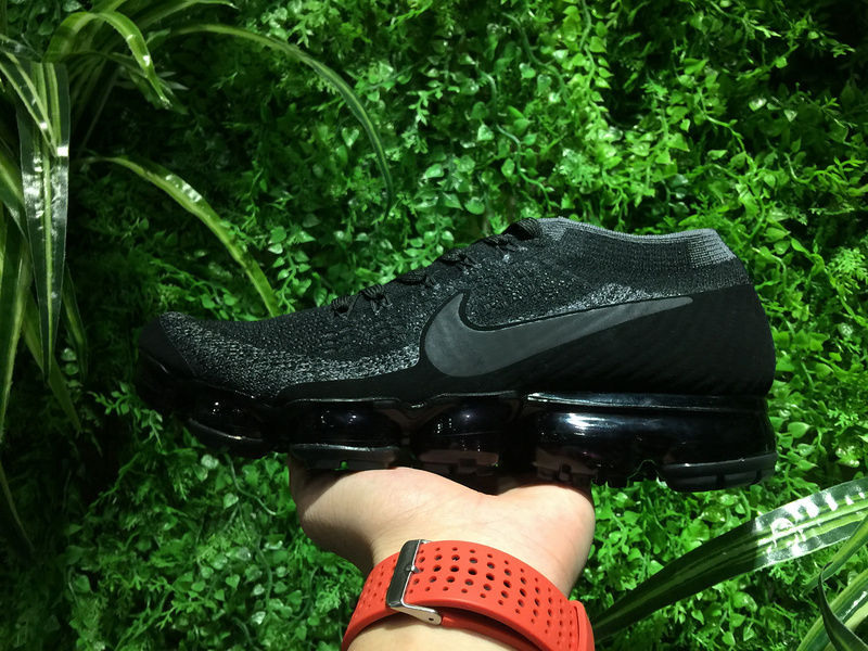 Nike Air VaporMax 2018 Flyknit Triple Black